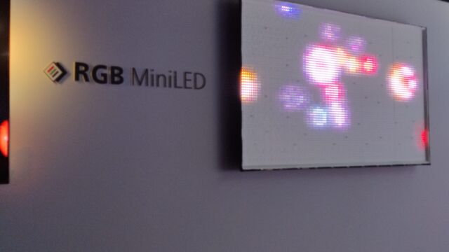 Philips TV 2026: The Xtra - 85MLED981 RGB MiniLED